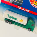1997 Hot Wheels Haulers Tropicana Cabover Tank Truck Camión Cisterna verde con blanco 7SP Primera Edición