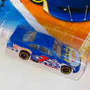 2011 Hot Wheels New Models Danica Patrick 2010 Chevy Impala azul con flamas MC5 Primera Edición