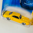 2008 Hot Wheels New Models 69 Dodge Coronet Super Bee amarillo 5SP Primera Edición
