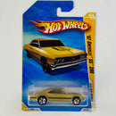2010 Hot Wheels New Models 67 Chevelle SS 396 dorado metálico 5SP Primera Edición