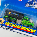 2000 Hot Wheels Metallic Haulers Toy R Us Special Edition Hot Rod Tank Truck Camión Cisterna verde metálico 6DOT Primera Edición