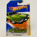 2011 Hot Wheels New Models 72 Ford Gran Torino Sport verde metálico 5SP Primera Edición - Detalle Tarjeta