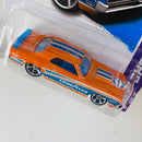 2014 Hot Wheels HW Showroom Goodyear 69 Mercury Cougar Eliminator naranja OH5 - Detalle Burbuja