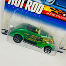 2000 Hot Wheels Hot Rod Magazine 33 Ford Roadster verde con flamas 5SP base ZAMAC