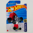 2025 Hot Wheels HW Screen Time 75th Anniversary Peanuts Snoopy rojo DD8