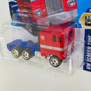 2025 Hot Wheels HW Screen Time Transformers Optimus Prime rojo con azul RSW Primera Edición