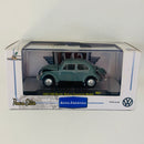 2013 M2 Machines M2 Machines Auto-Thentics Limited Edition Volkswagen 1953 VW Beetle Deluxe European Model R01 verde Llantas de Goma Primera Edición
