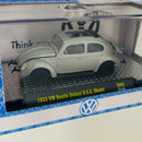 2021 M2 Machines Auto-Thentics Limited Edition Volkswagen 1953 VW Beetle Deluxe U.S.A. Model R66 plata Llantas de Goma