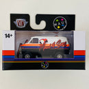2024 M2 Machines Maui and Sons Limited Edition 1/8,250 1971 Chevrolet Van G10 R92 blanco Llantas de Goma