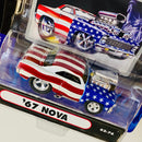 2002 Maisto Muscle Machines 67 Nova Chevrolet blanco patriótico con Tarjeta Coleccionista