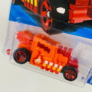 2025 Hot Wheels NETFLIX Let's Race HW Ride-Ons Pixel Shaker naranja con flamas 5SP