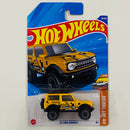 2025 Hot Wheels HW Hot Trucks 21 Ford Bronco amarillo metálico BLOR