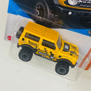 2025 Hot Wheels HW Hot Trucks 21 Ford Bronco amarillo metálico BLOR