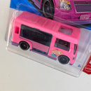 2026 Hot Wheels Mattel Barbie Dream Camper rosado DD8