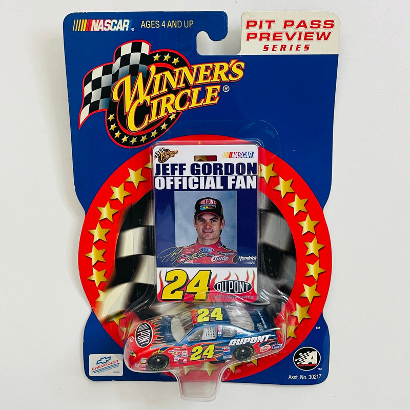 2002 Hasbro Winners Circle Pit Pass Preview Series NASCAR Jeff Gordon 24 Dupont Pepsi Chevrolet Monte Carlo azul con rojo Llantas Goodyear con Fotocheck