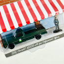 2021 Greenlight Limited Edition The Hobby Shop Series 10 1986 Chevrolet M1008 with Law Enforcement Officer verde Llantas de Goma con Figura Diorama