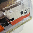 2016 Greenlight Hitch & Tow Series 9 1955 Cadillac Fleetwood Series 60 and Shasta Airflyte con Llantas de Goma