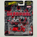 2025 Hot Wheels Premium Pop Culture Marvel Deadpool Scooter Vespa rojo Llantas de Goma RR
