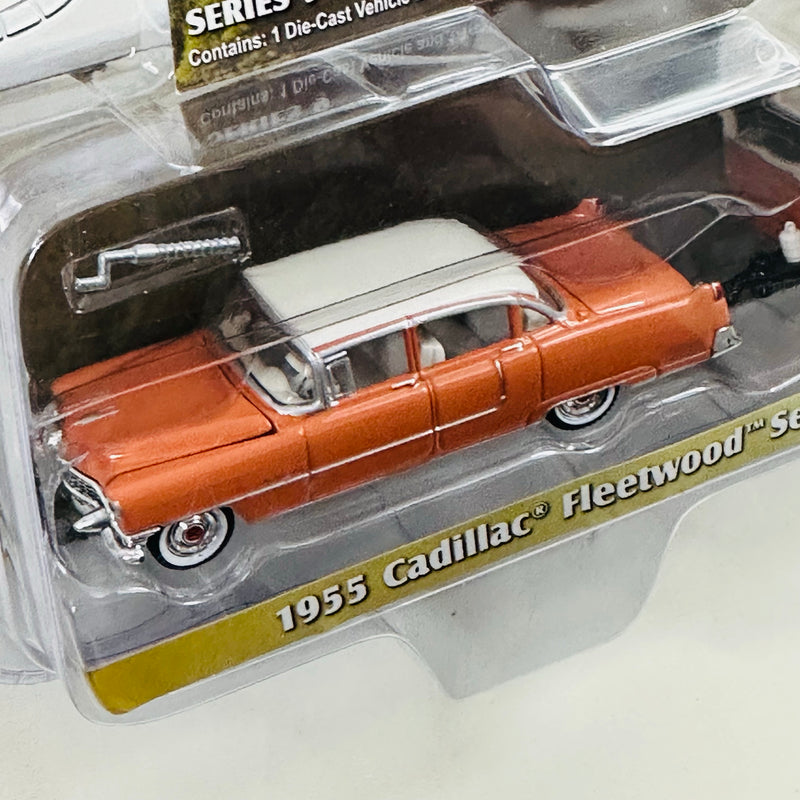 2016 Greenlight Hitch & Tow Series 9 1955 Cadillac Fleetwood Series 60 and Shasta Airflyte con Llantas de Goma