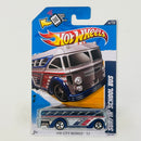 2012 Hot Wheels HW City Works Surfin School Bus gris metálico 5SP