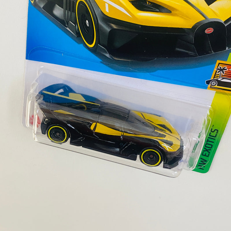 2024 Hot Wheels HW Exotics Bugatti Bolide negro con amarillo AD