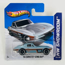 2013 Hot Wheels Corvette 60th Anniversary HW Showroom 64 Corvette Sting Ray Chevrolet celeste metálico MC5