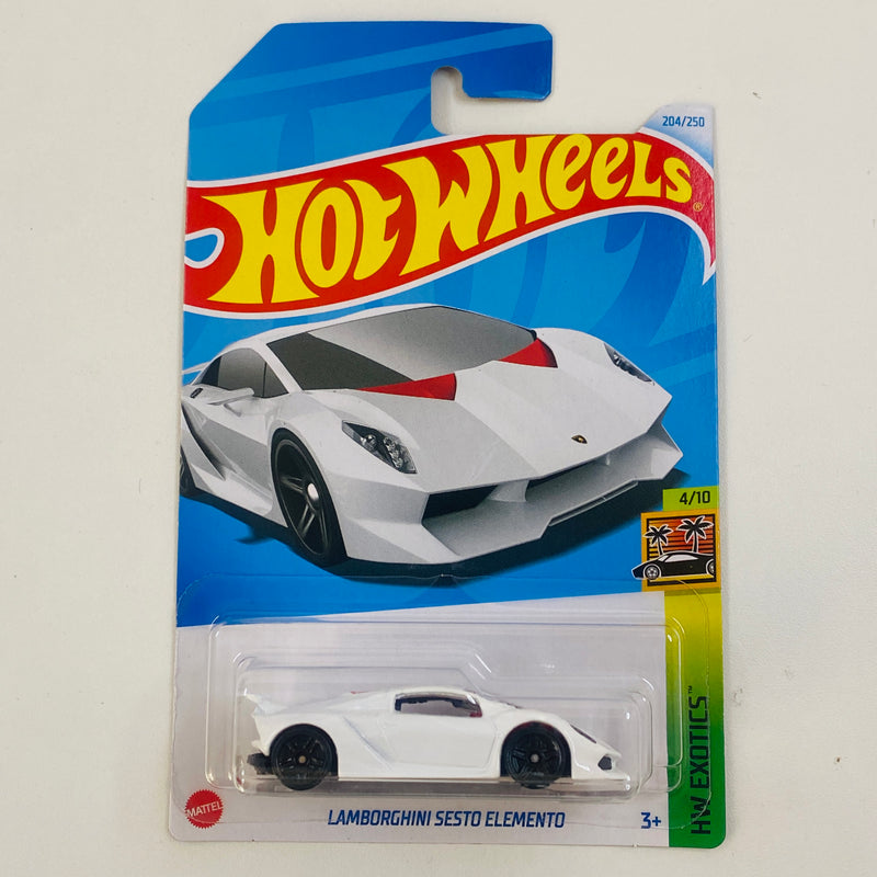 2024 Hot Wheels HW Exotics Lamborghini Sesto Elemento blanco PR5