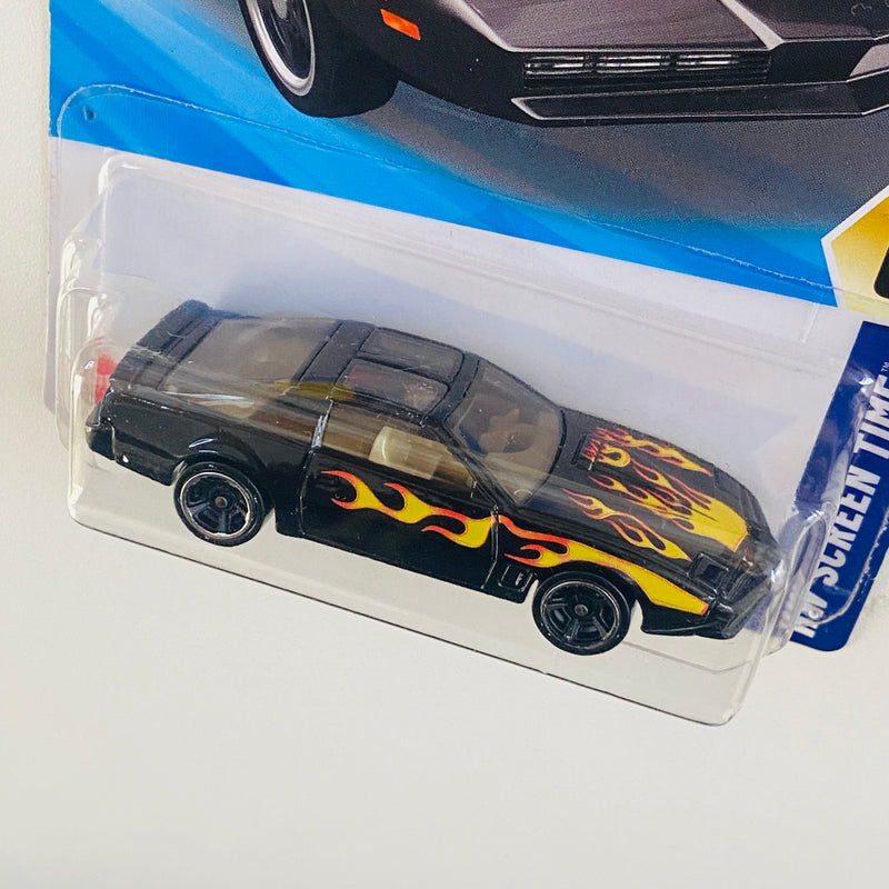 2025 Hot Wheels HW Screen Time KITT El Auto Fantástico Knight Rider K.I.T.T. negro con flamas MC5