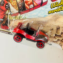 2026 Hot Wheels Premium Pop Culture Marvel Deadpool Spider-Mobile Dead-Buggy rojo Llantas de Goma RR