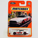 2022 Matchbox MBX Metro 19 Ford Mustang Coupe blanco