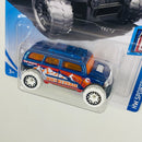 2018 Hot Wheels Treasure Hunt HW Sports Rockster azul BLOR