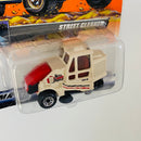 2000 Matchbox On The Road Again Elgin Pelican Street Cleaner beige Primera Edición con Tolva Móvil