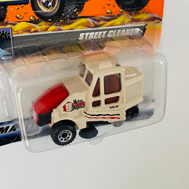 2000 Matchbox On The Road Again Elgin Pelican Street Cleaner beige Primera Edición con Tolva Móvil