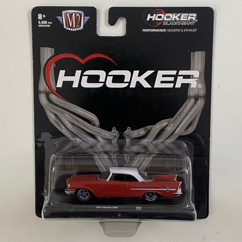 2023 M2 Machines Auto-Drivers Limited Edition 1/9,600 Hooker 1957 Chrysler 300C R92 rojo Llantas de Goma