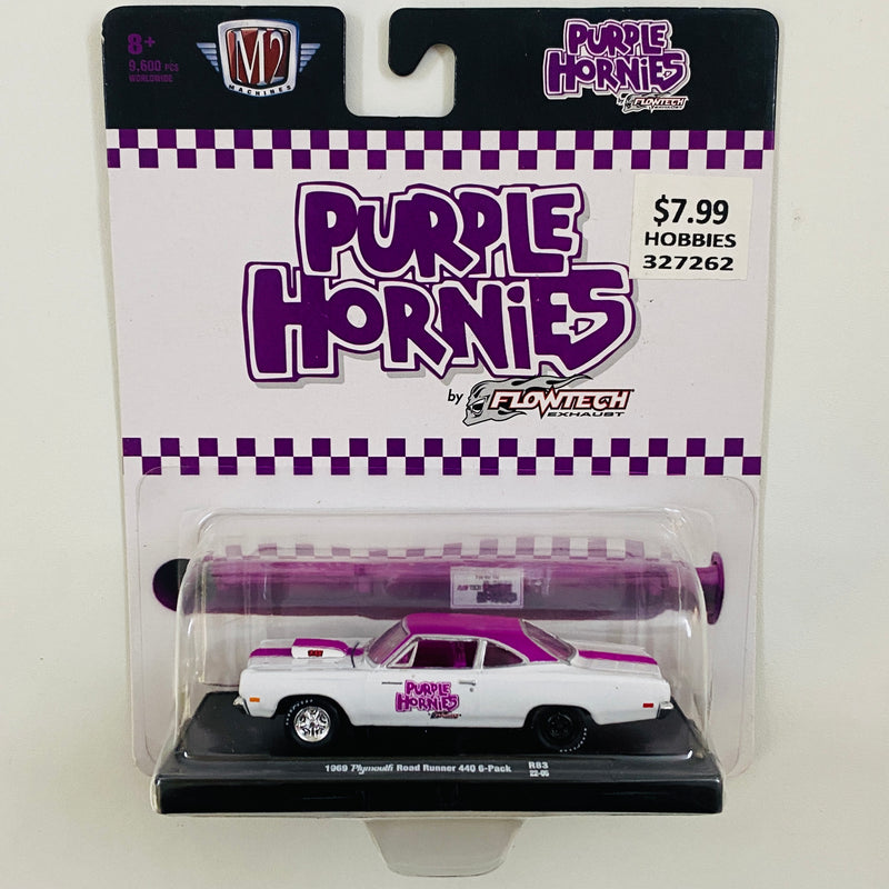 2022 M2 Machines Auto-Drivers Limited Edition 1/9.600 Purple Hornies 1969 Plymouth Road Runner 440 6 Pack R83 blanco con morado Llantas de Goma