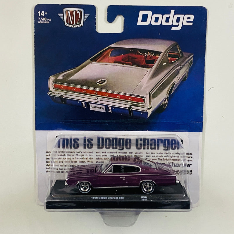 2023 M2 Machines Auto-Drivers Limited Edition 1/7,500 1966 Dodge Charger 383 R98 morado Llantas de Goma