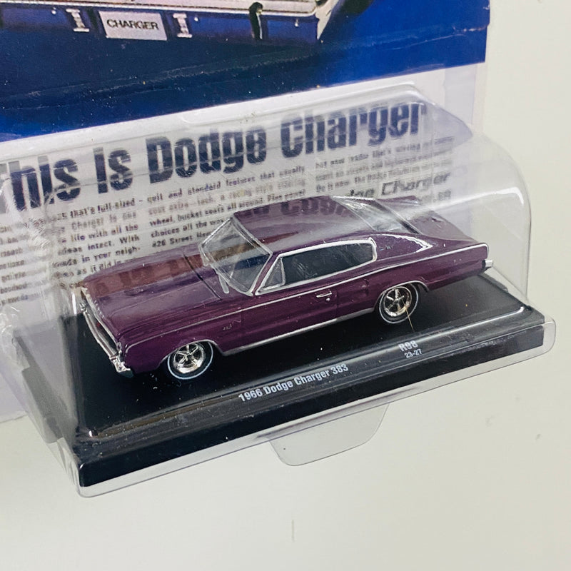 2023 M2 Machines Auto-Drivers Limited Edition 1/7,500 1966 Dodge Charger 383 R98 morado Llantas de Goma