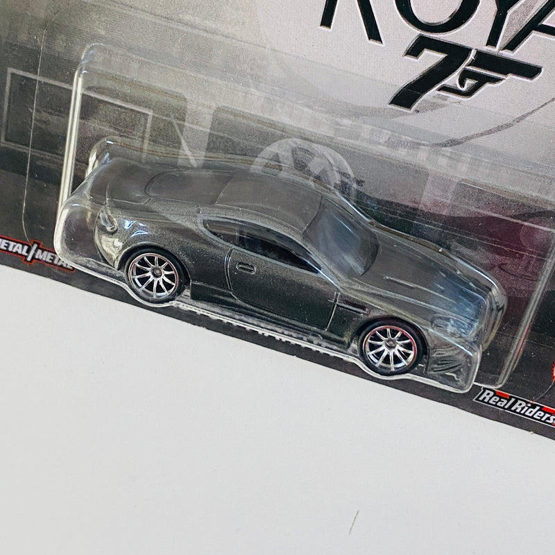 2023 Hot Wheels Premium Entertainment James Bond 007 Casino Royale Aston Martin DBS gris Llantas de Goma RR