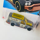 2023 Hot Wheels Treasure Hunt HW Metro Time Shifter gris DD8