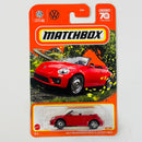 2023 Matchbox 70 Years MBX Highway 2019 Volkswagen Beetle Convertible rojo