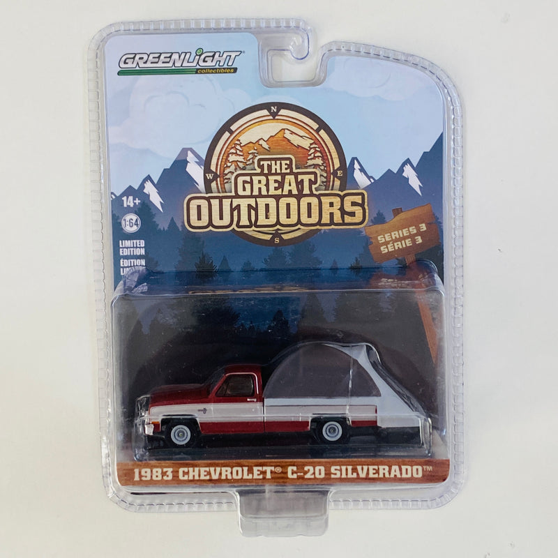 2023 Greenlight Limited Edition The Great Outdoors Series 3 1983 Chevrolet C-20 Silverado granate Llantas de Goma con Accesorios de Camping