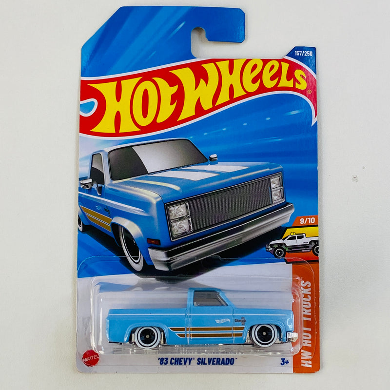 2025 Hot Wheels HW Hot Trucks 83 Chevy Silverado celeste 5SP