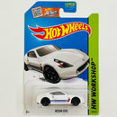 2015 Hot Wheels HW Workshop Nissan 370Z blanco TRAP5