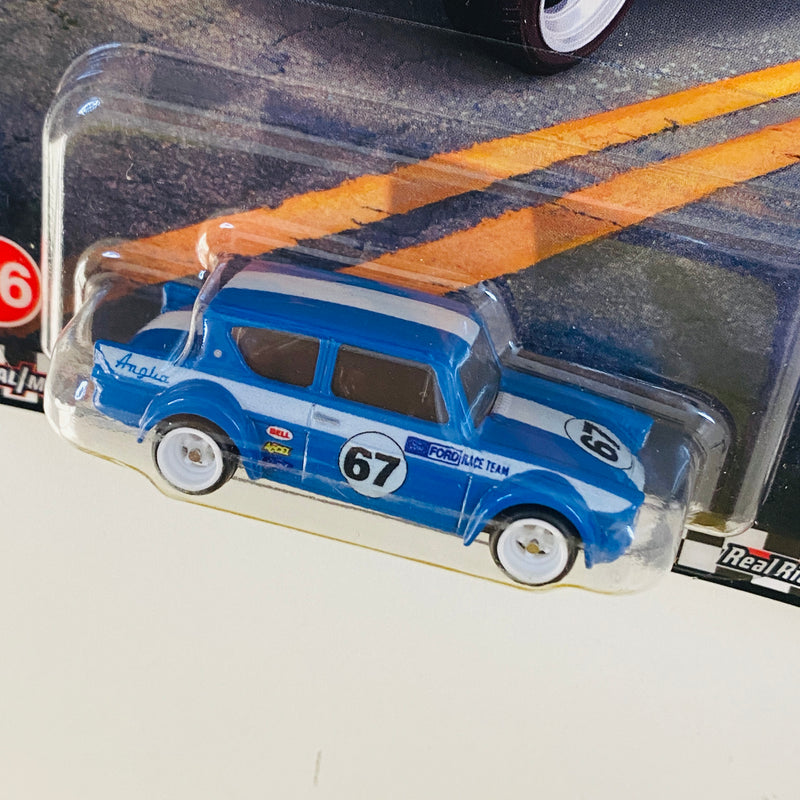 2023 Hot Wheels Premium Boulevard 67 Ford Anglia Racer azul Llantas de Goma RR Primera Edición