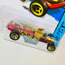 2014 Hot Wheels HW City Rigor Motor rojo metálico con flamas 5SP base ZAMAC