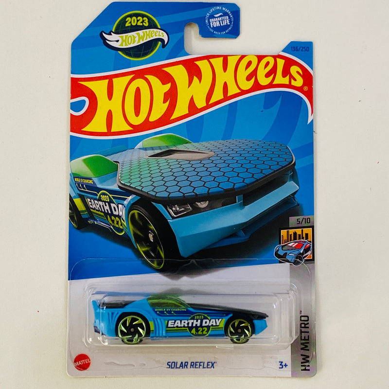 2023 Hot Wheels HW Metro Earth Day Día de la Tierra Solar Reflex celeste RA6