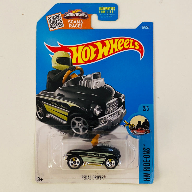 2016 Hot Wheels HW Ride-Ons Pedal Driver negro 5SP