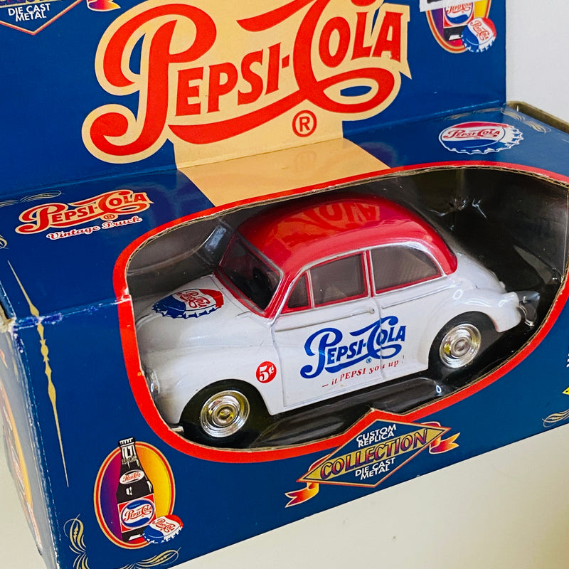 1995 Golden Wheel 1:43 Pepsi Cola Collection 1950 Morris Minor blanco con rojo - Escala 1:43