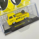 2020 M2 Machines Hobby Exclusive Limited Edition 1/8,250 Mooneyes 1964 Ford Econoline Truck HS14 amarillo Llantas de Goma