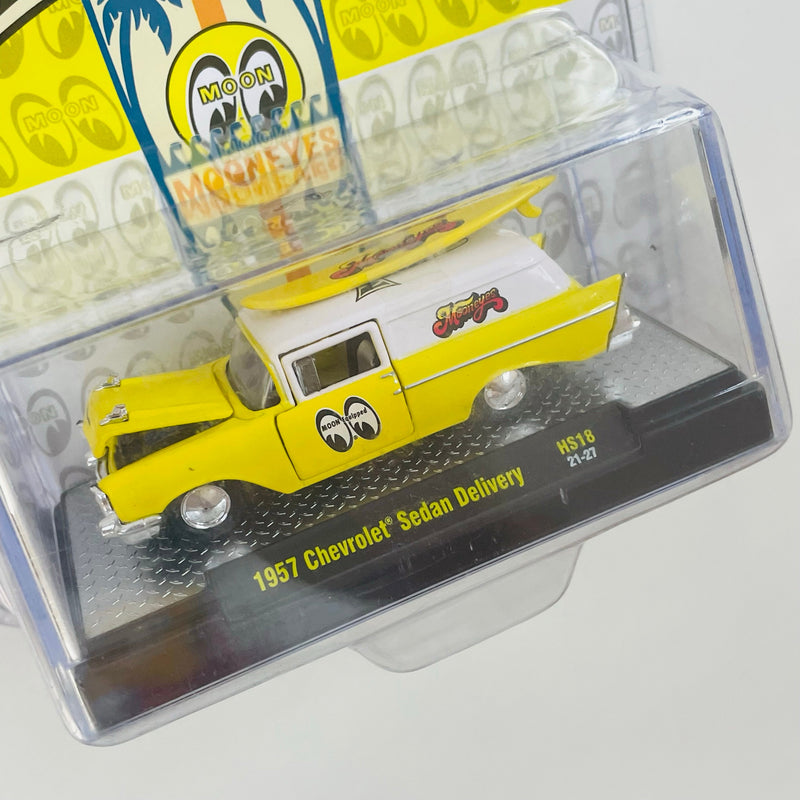 2021 M2 Machines Hobby Exclusive Limited Edition 1/7,150 Mooneyes 1957 Chevrolet Sedan Delivery HS18 amarillo Llantas de Goma